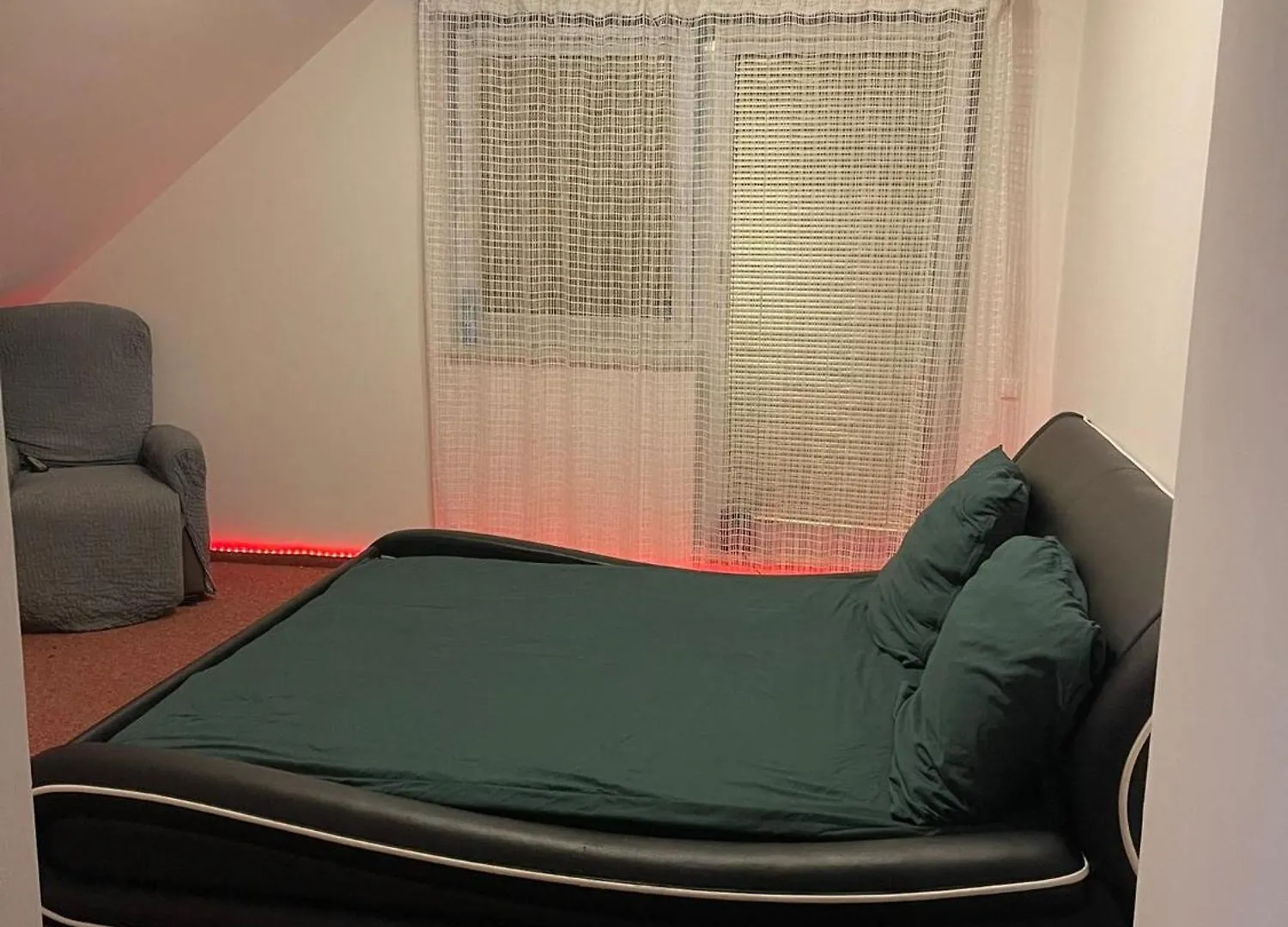 Homestay Soukroma Loznice S Terasou A Pracovnou Prague Czech Republic
